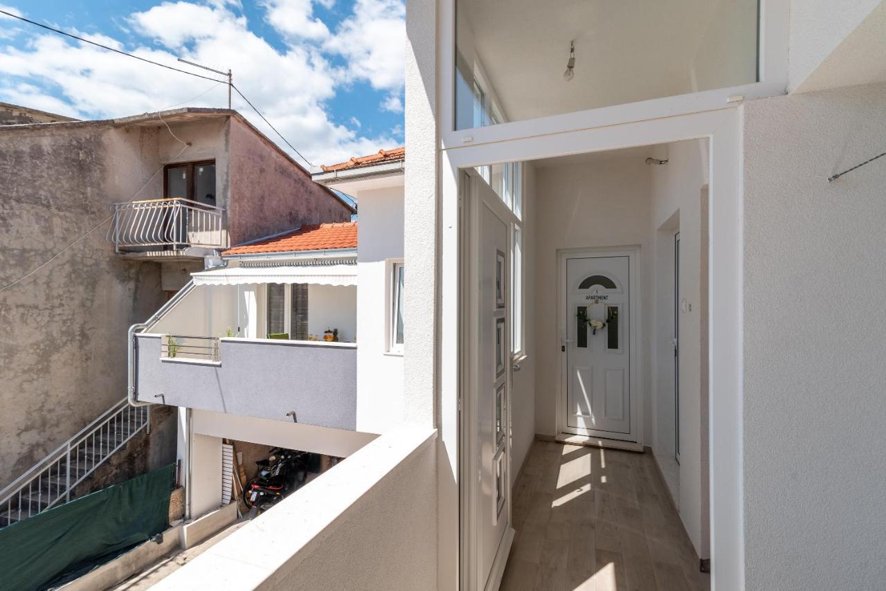 Apartment Roko Trogir Exterior foto
